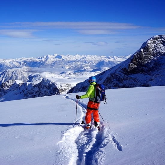 Skitour im Dachstein Gebirge bei Tiefschnee